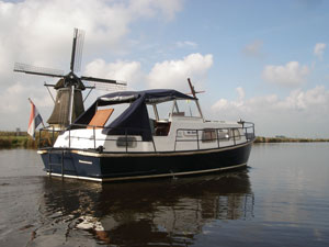 Een motorjacht huren in Friesland is een garantie voor een topvakantie